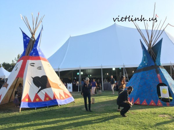 The American Indian Arts Marketplace (Los Angeles, California, USA)